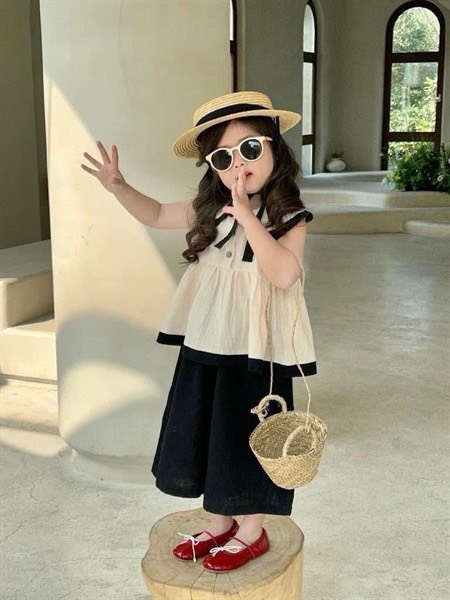 Set áo peplum kèm quần ống rộng bé gái size đại 140 và 150
