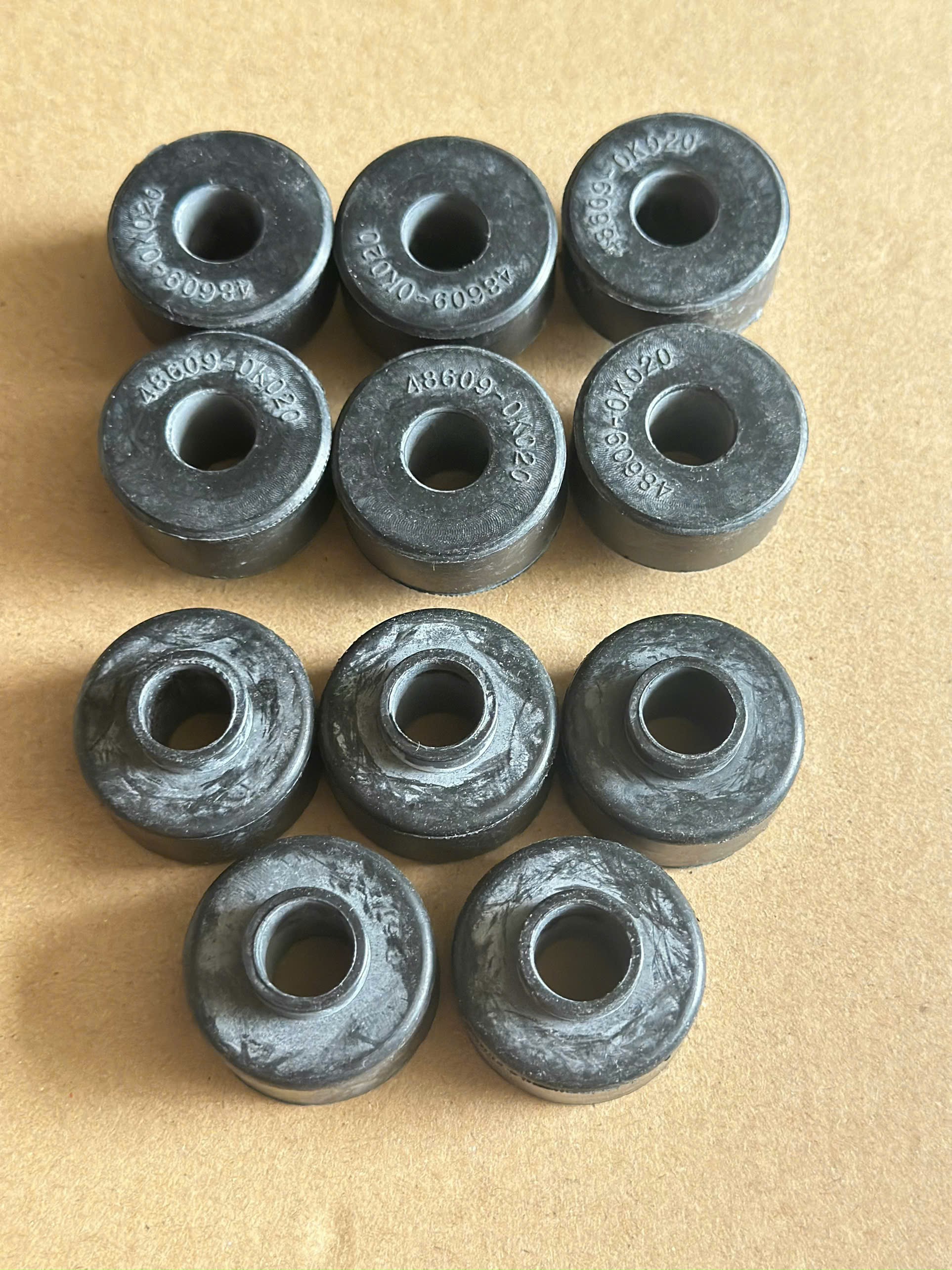 CAO SU ĐẦU PHUỘC ( BÁT BÈO) PHUỘC TRƯỚC TOYOTA INNOVA/ FORTUNER LOẠI XỊN Giá 65,000 Đồng*Miễn phí vận chuyển