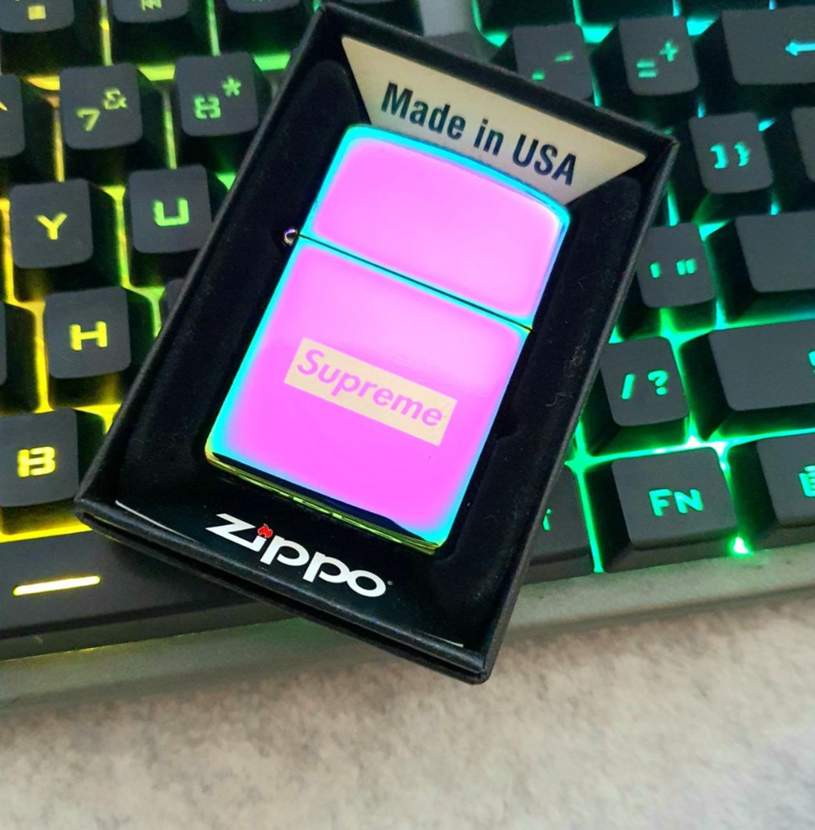 Bật Lửa Zippo Mạ Chrome Màu Titan Sáng Bóng Khắc Logo Supreme ( Tặng Đá Bấc Xịn) Hộp Quẹt Thích Hợp Làm Quà Sưu Tầm