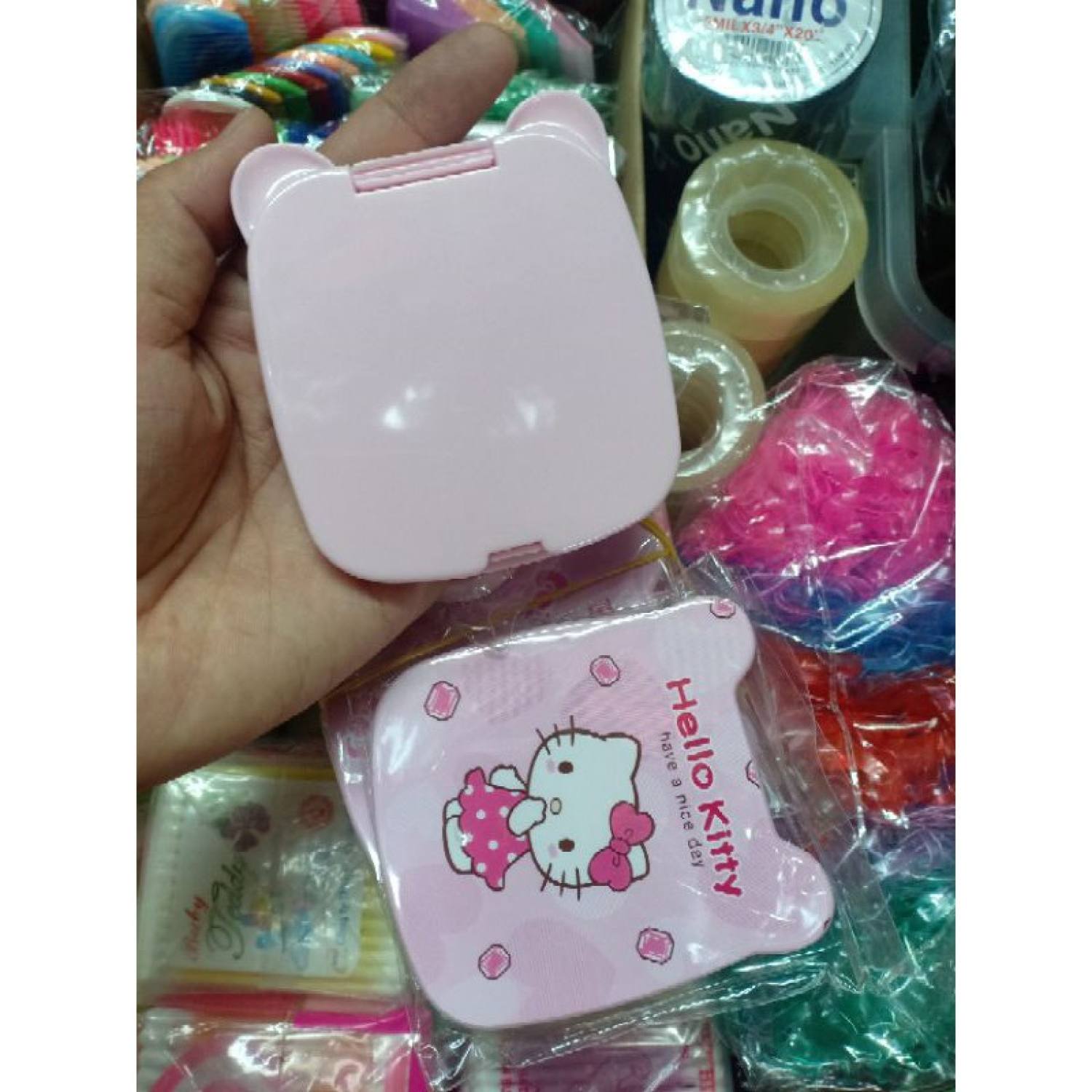Gương kèm lượng in hình kity và doremon