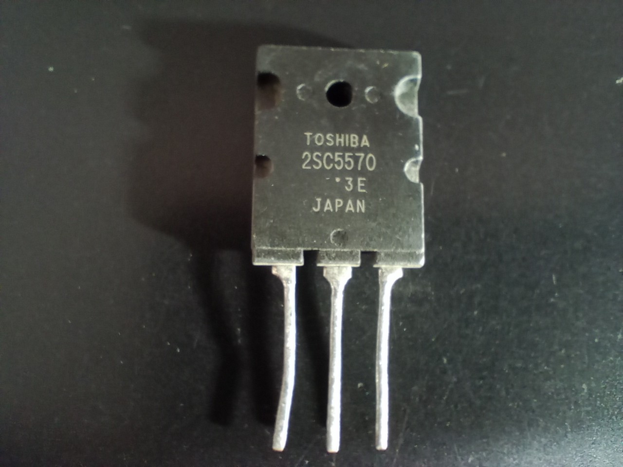 2sc5570 c5570 28a 1700v tháo máy transistor npn
