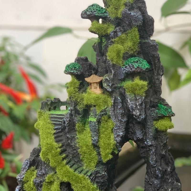 Hòn non bộ núi đá rêu