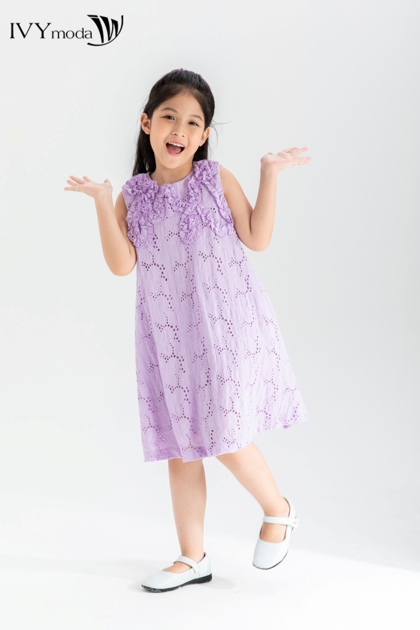 Đầm bé gái dáng a đính hoa nổi trước ngực ivy moda ms 41g1245