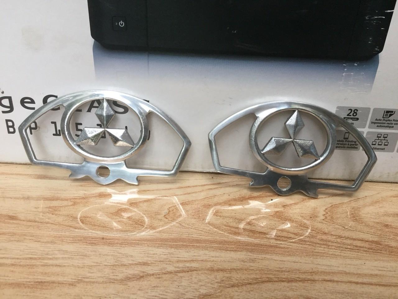 Cặp che gác chân sau hình logo mitsu cho 67