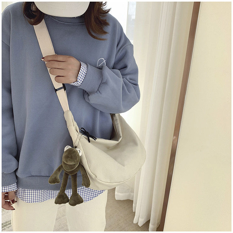 [HCM][GIÁ SỐC] Túi đeo chéo bán nguyệt nam nữ thời trang phong cách Hàn Quốc vải canvas loại 1 thích hợp với các bạn trẻ năng động