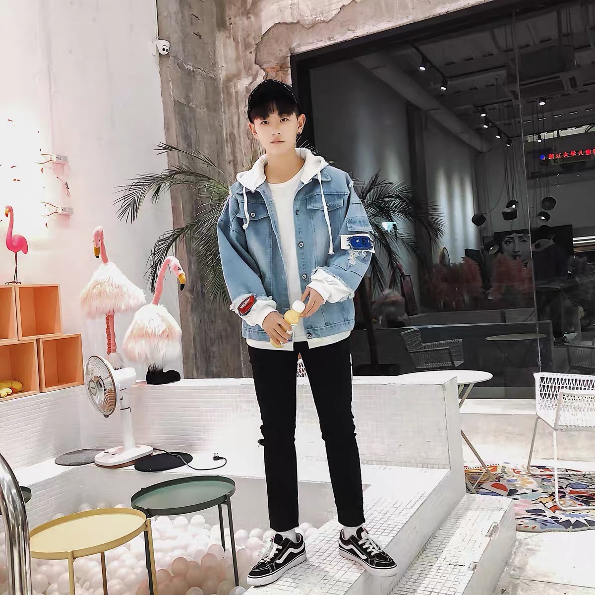 COMBO - ÁO KHOÁC JEANS NAM HÀN QUỐC ÁO KHOÁC BÒ XANH MŨ NỈ + QUẦN JEANS ĐEN TRƠN BASIC KHÔNG PHAI MÀU KHÔNG XÙ LÔNG