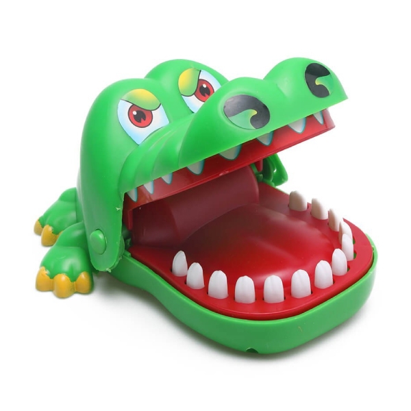 Cá Sấu Cắn Tay - Loại Lớn