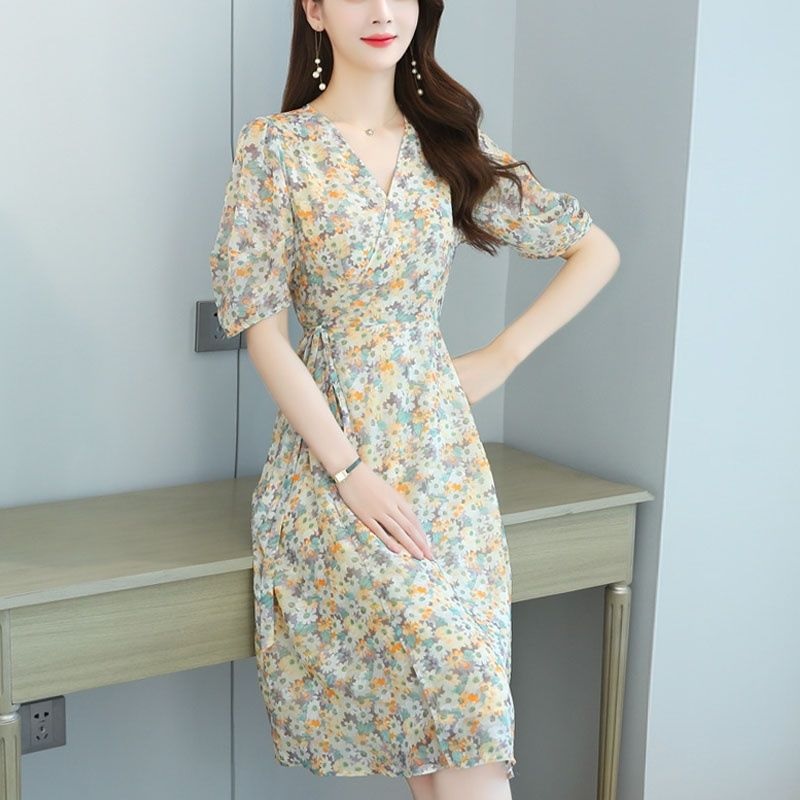 Váy hoa cúc đi biển, đi chơi