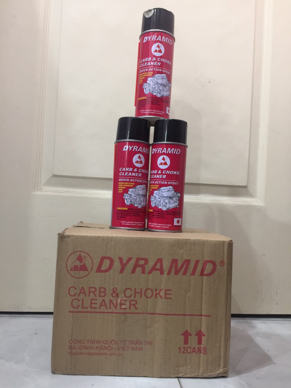 Bình xịt chế lạc đà