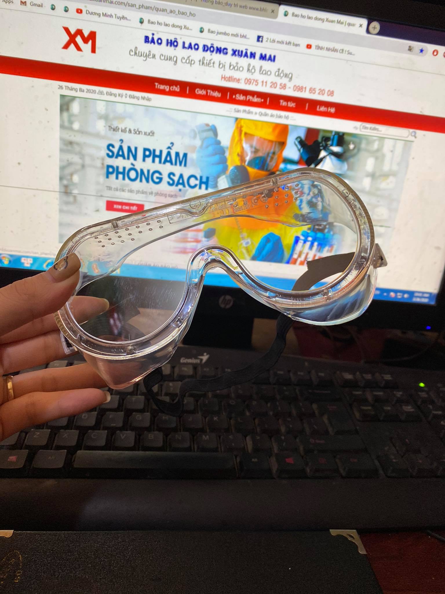 Kính bảo hộ dẻo chống bụi ,chống hóa chất