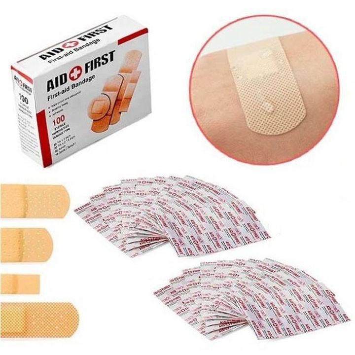 Hộp 100 miếng dán vết thương First-Aid, Phù hợp với mọi lứa tuổi, dùng cho người bị vết thương hở giúp bảo vệ các vết thương