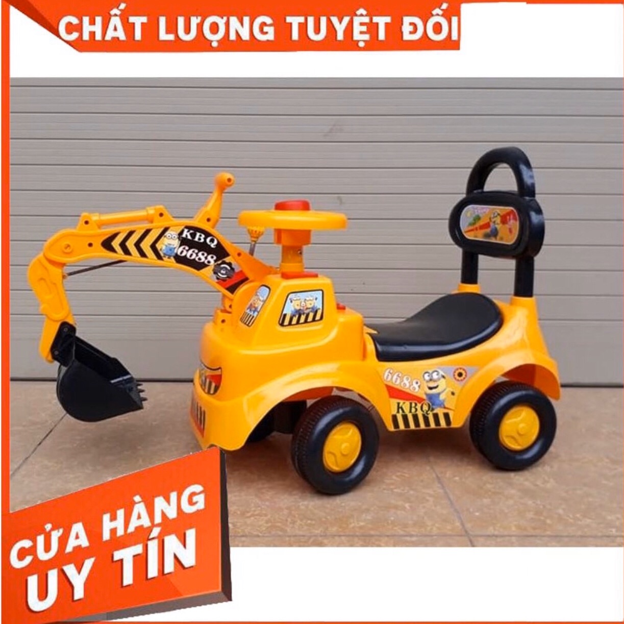 Xe cẩu chòi chân có nhạc, còi , tựa lưng, thùng chứa đồ