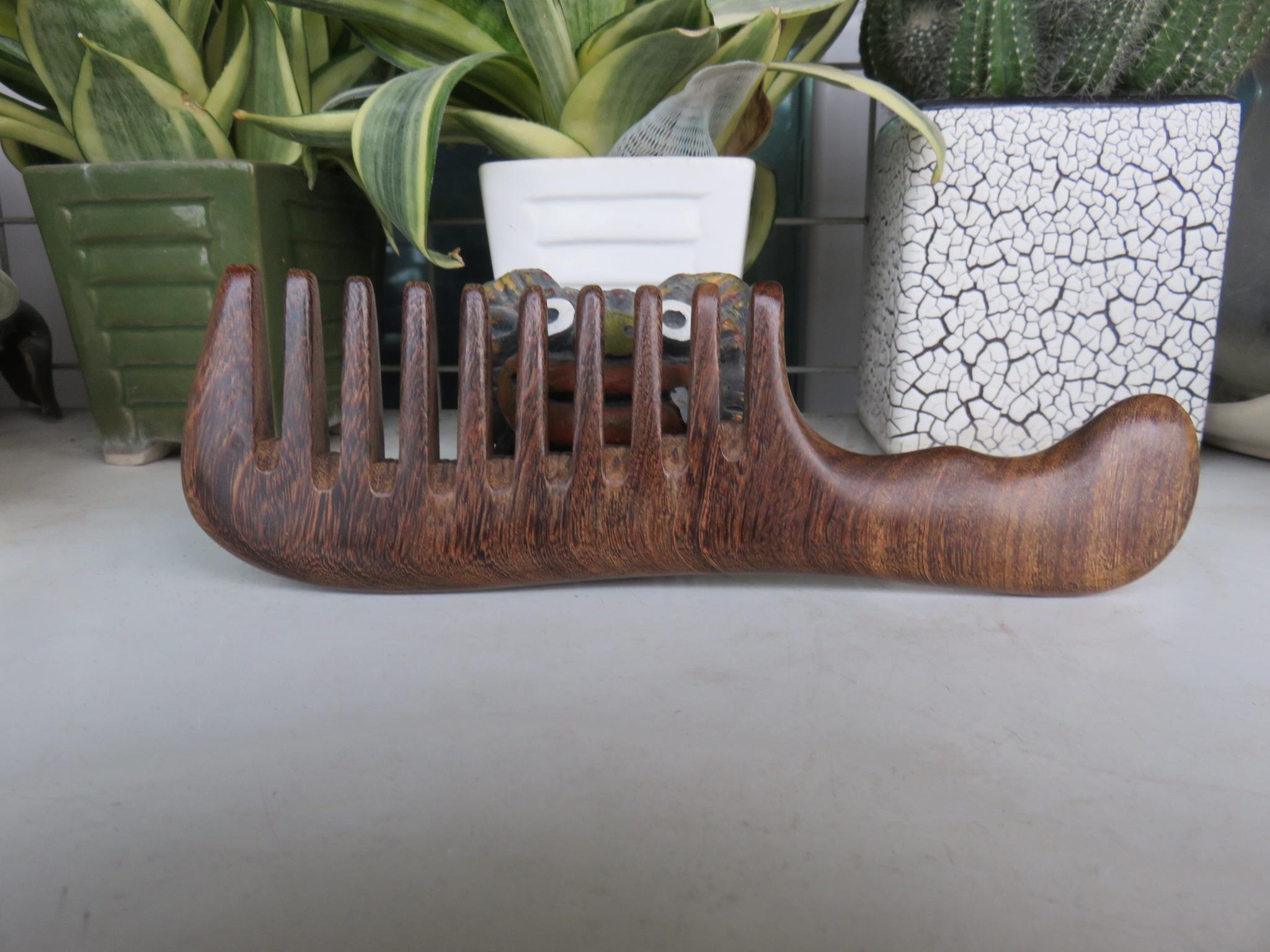 Lược gỗ đàn hương (răng thưa) Mã 1903