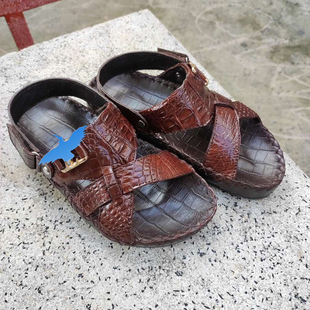 Dép sandal Đế cao thiết kế rất lịch sự!