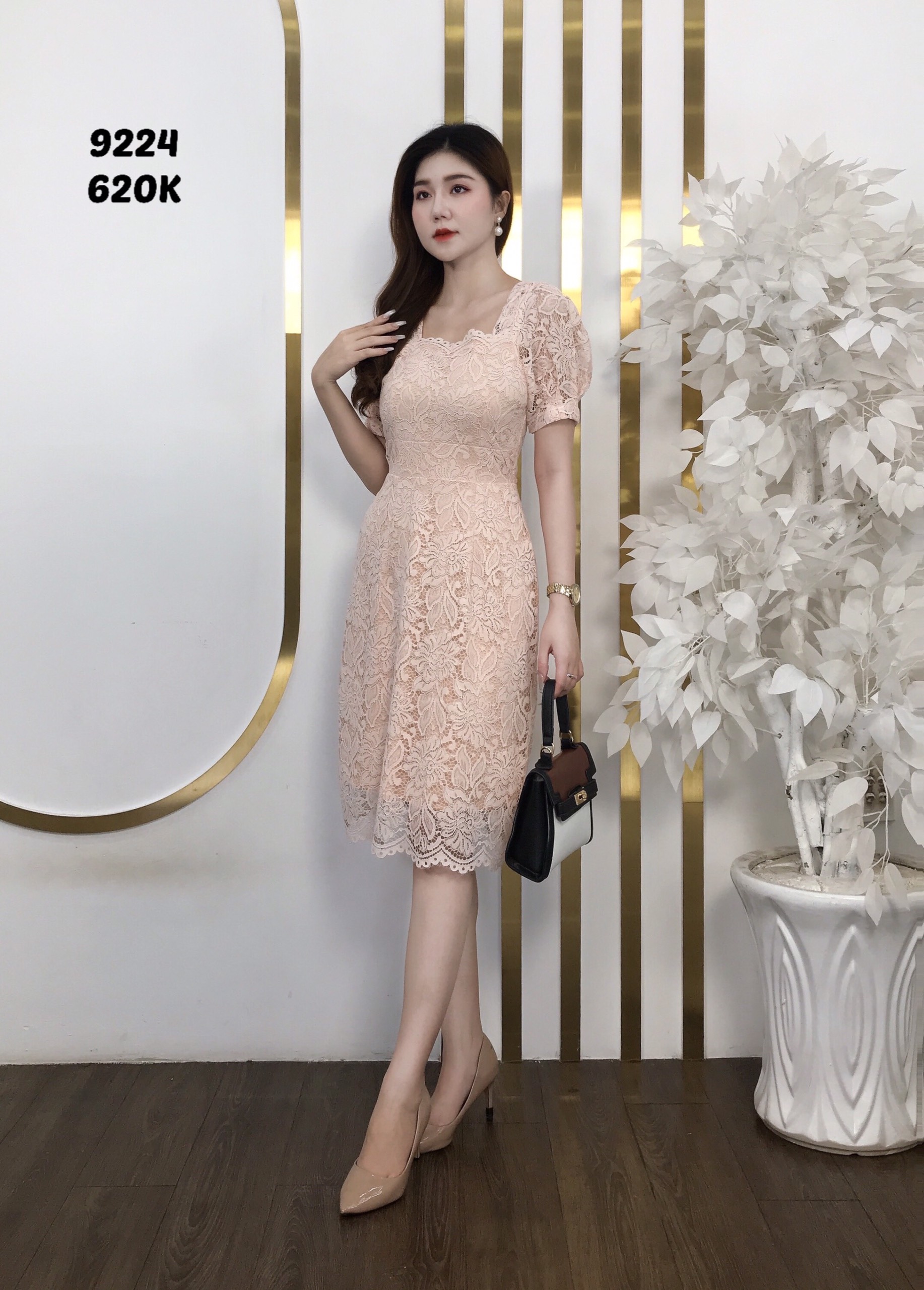 Đầm emy em9224 xoè ren hồng phấn
