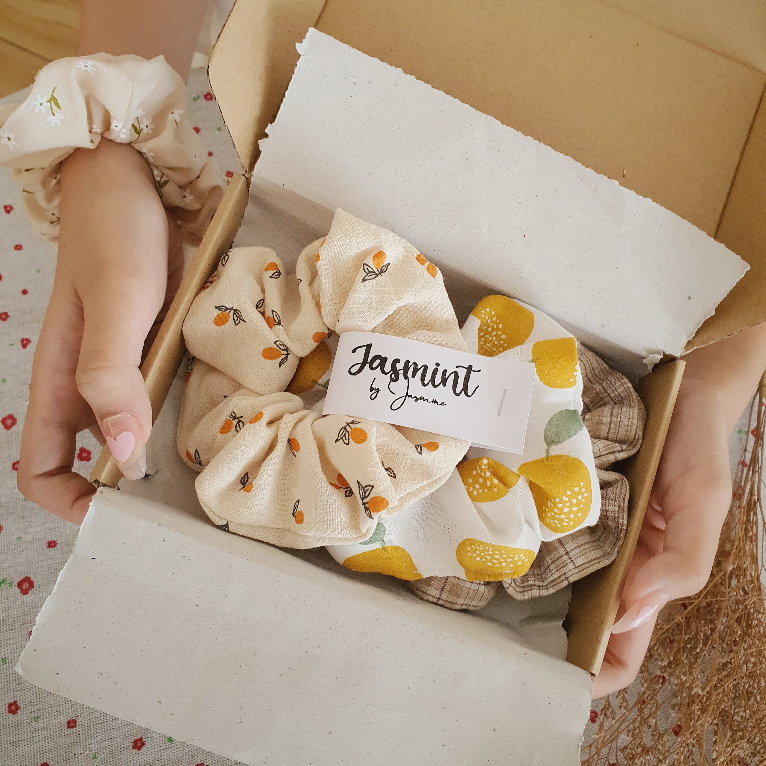 Scrunchies Đồ cột tóc, buộc tóc họa tiết trái cam, mùa hè xinh xắn từ Jasmint