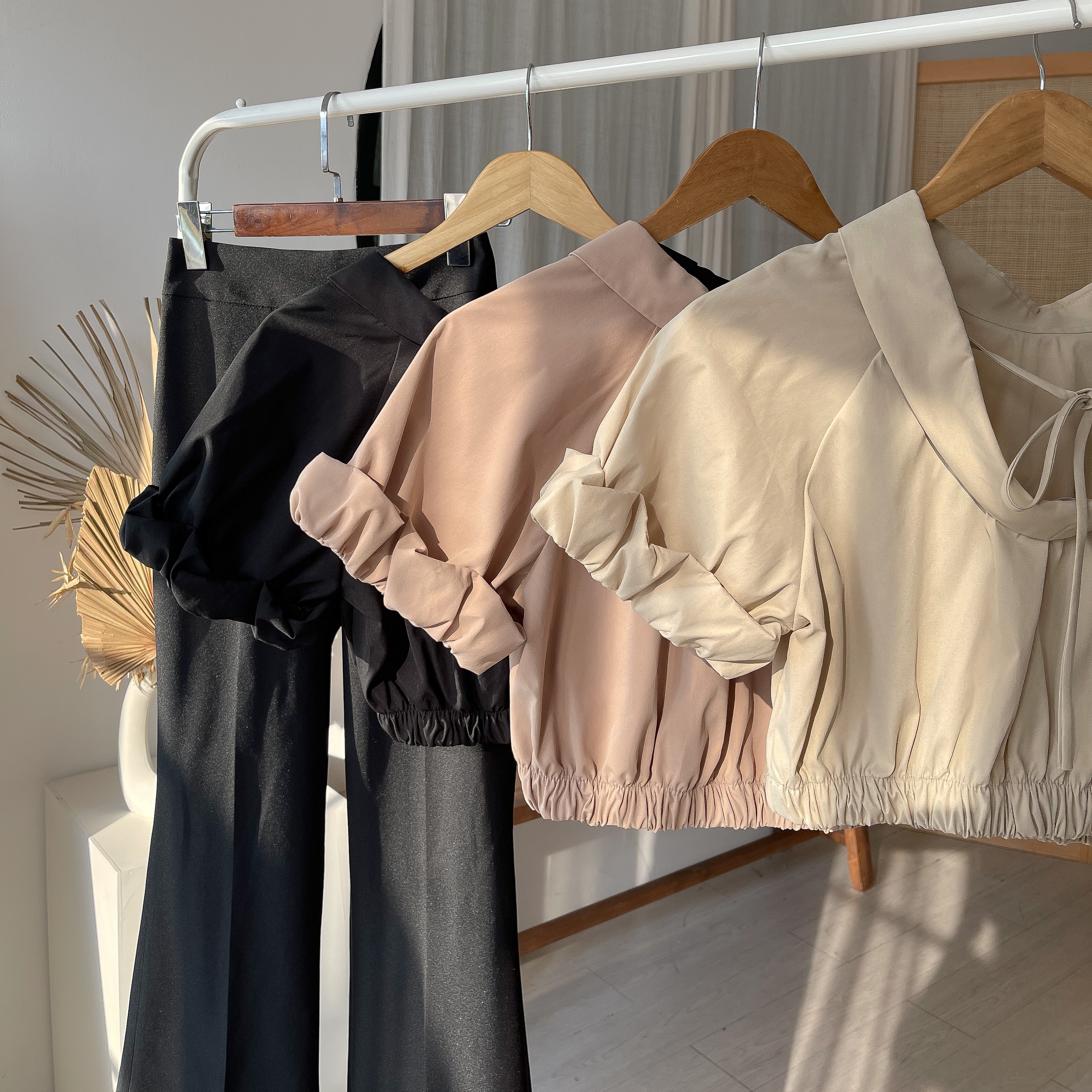 Áo croptop bo thun dây , Peace House Clothing
