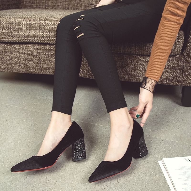 Giày cao gót mũi nhọn đế vuông đính nhũ nổi bật- G057