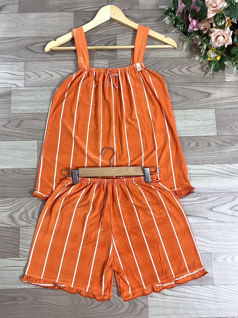 Set bộ ngủ thun lạnh đùi kẻ thời trang