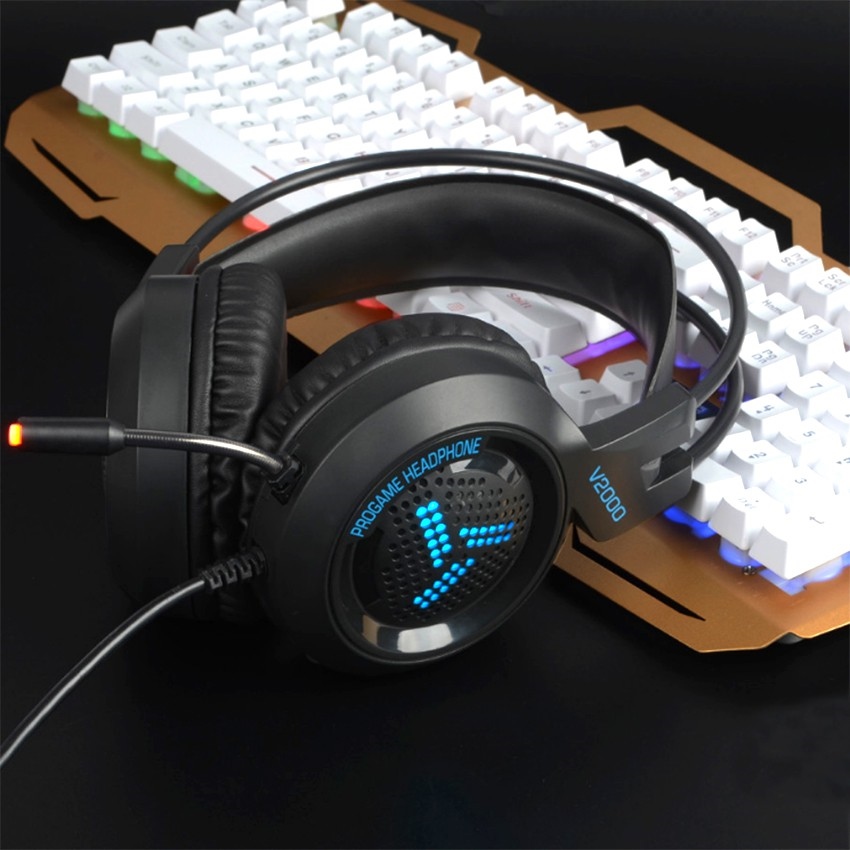 ﹉  [Mã ELHACE giảm 4  đơn 300K] Tai nghe gaming chụp tai V2000 chuyên phòng game jack 3.5 cổng usb kết nối có đèn led .