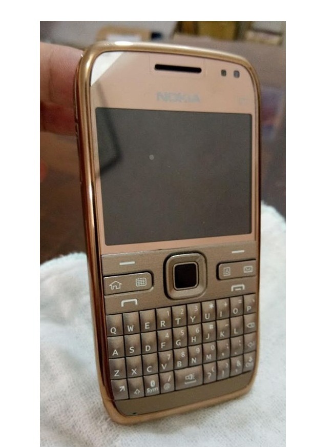 Nokia e72  đẹp từng chi tiết/ main zin