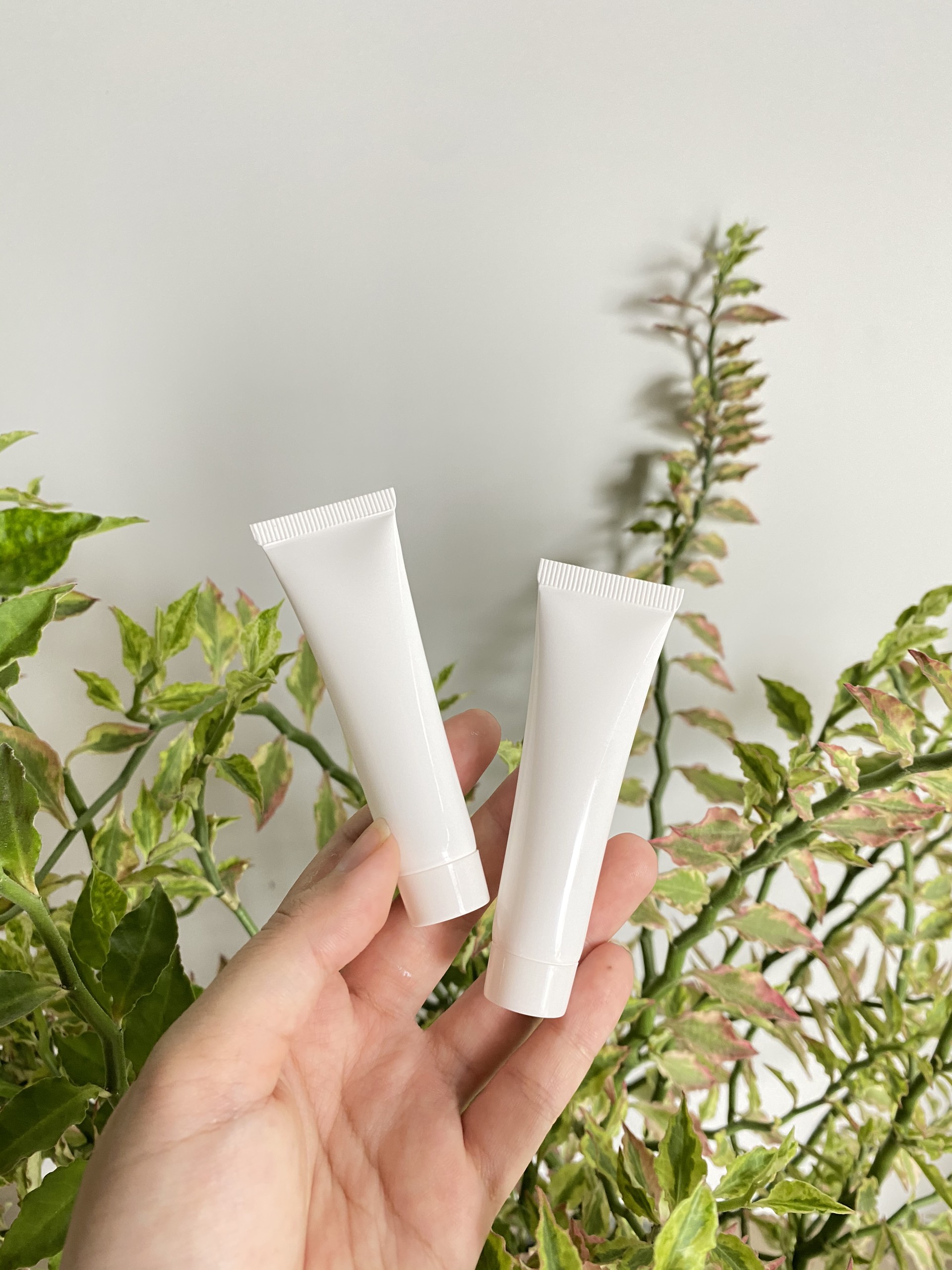 Tuýp nhựa nền trắng 15ml ❤ giá rẻ ❤ tuýp chiết mỹ phẩm du lịch