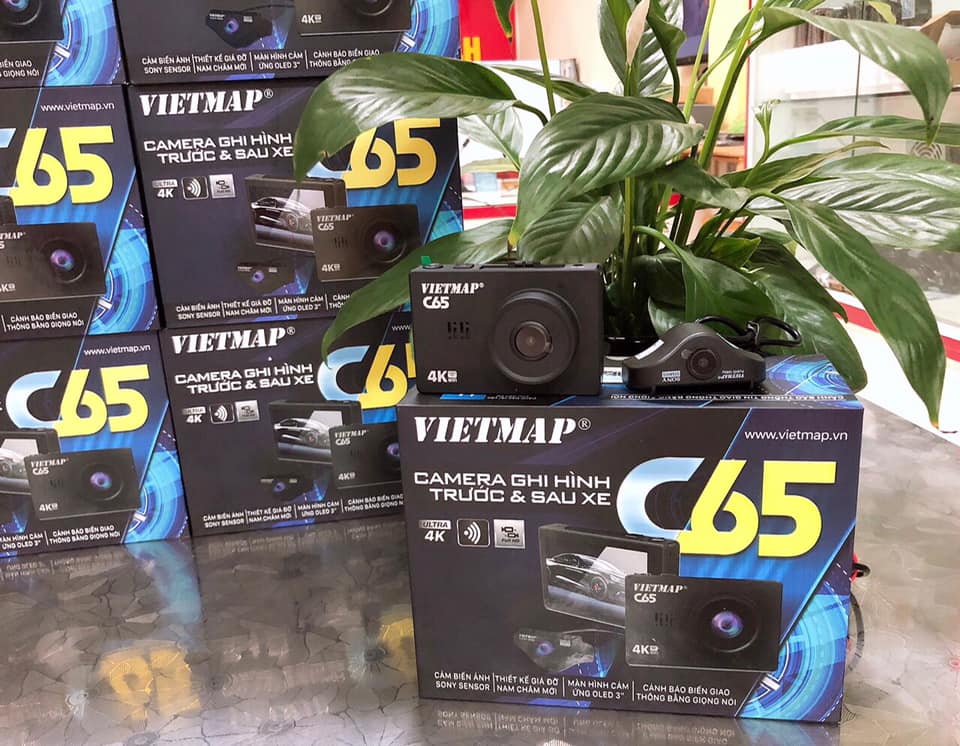 Camera hành trình Vietmap C65 ghi hình trước-sau siêu nét