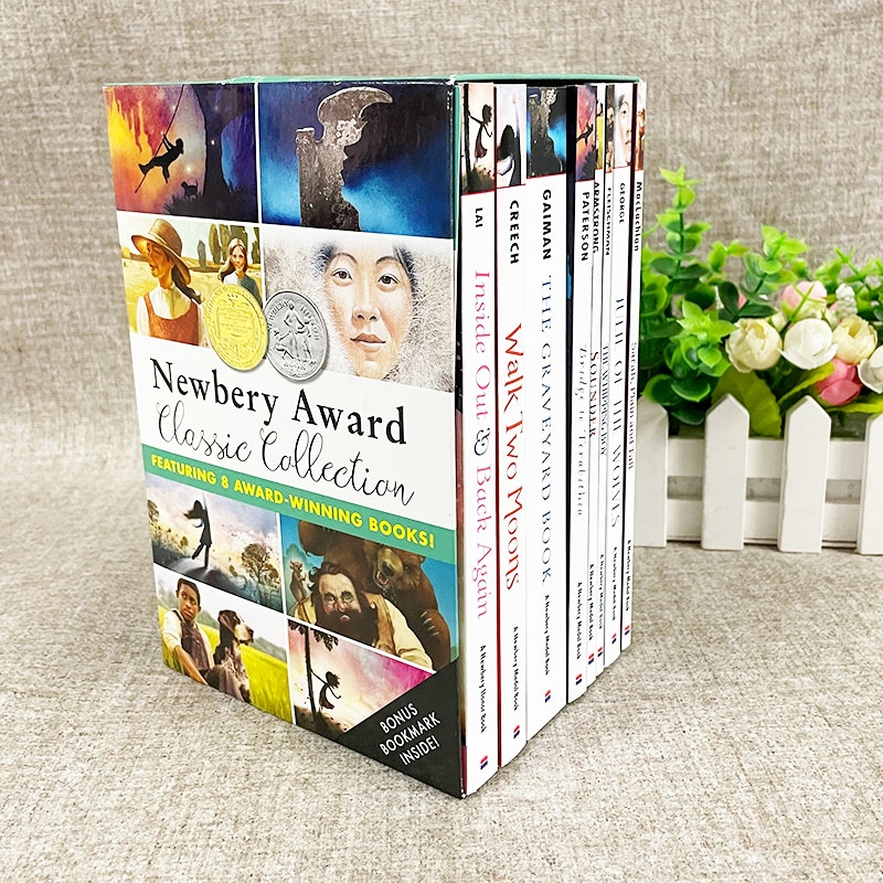 Newbery Award Classic Collection - sách nhập khẩu - 8 cuốn