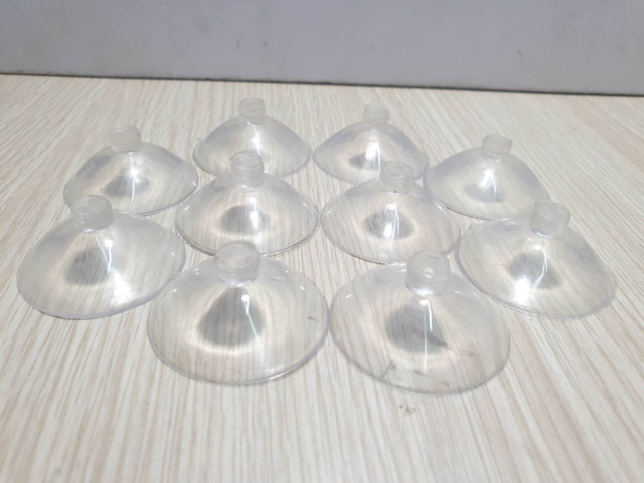 Miếng nhựa - Núm nhựa hít kính , kê kính mặt bàn 30mm, Nút nhựa hít kính phi 30