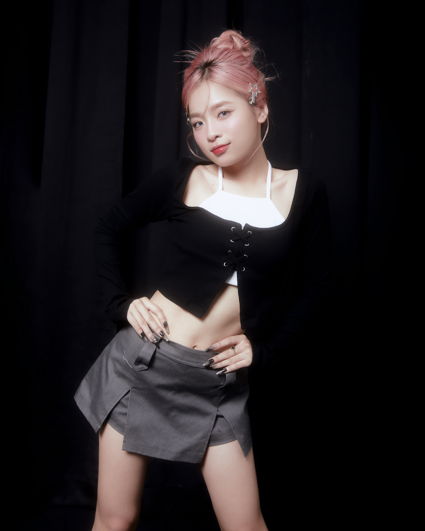 Chân váy dáng ngắn xẻ vạt | fengi skirt - clélie