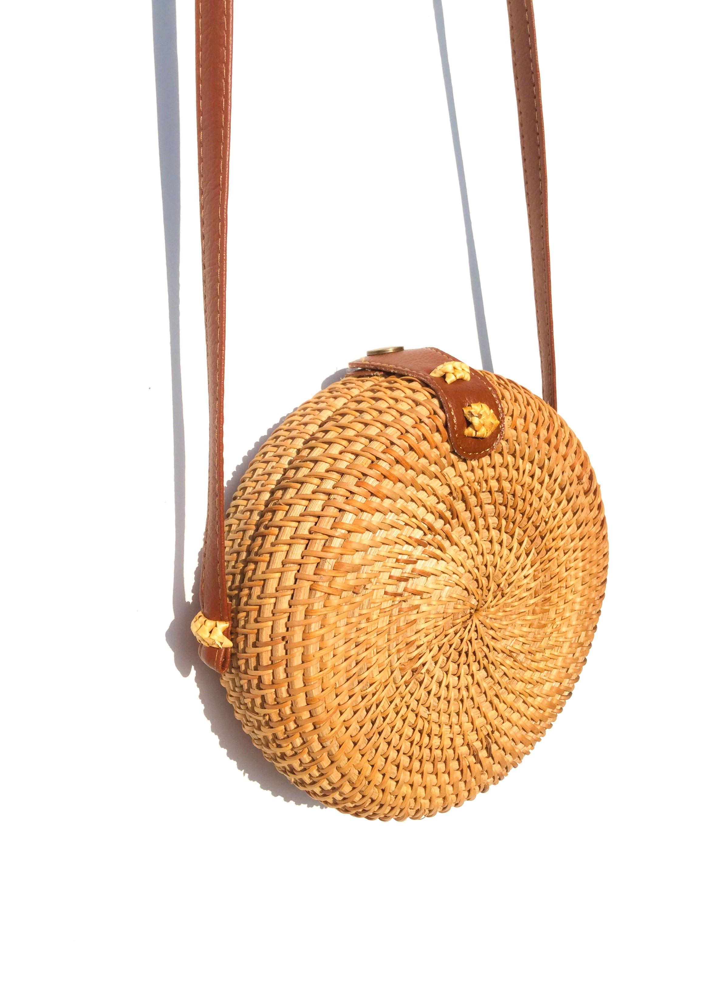 Túi mây đan thủ công hình tròn xinh xắn