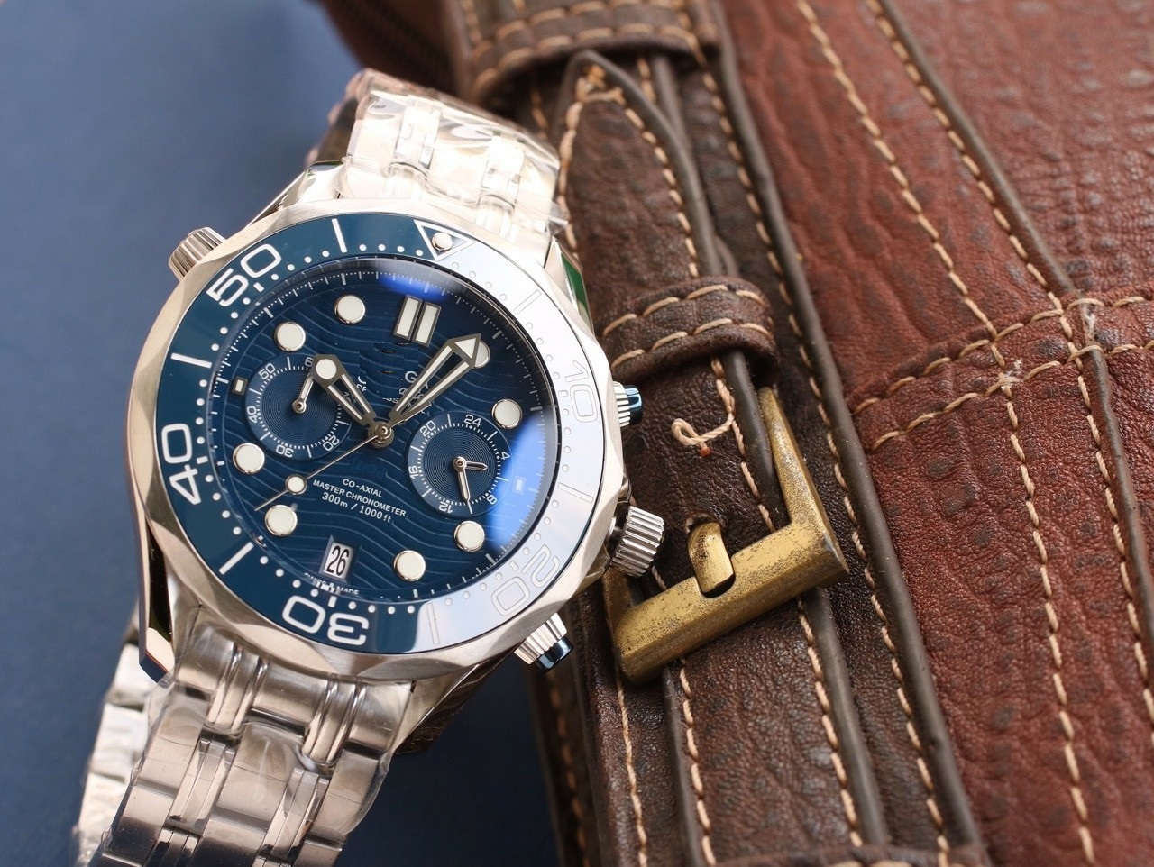 [HCM]Đồng hồ nam om ô mê ga dây thép máy pin mặt xanh - size 40mm ( DNOM03001)