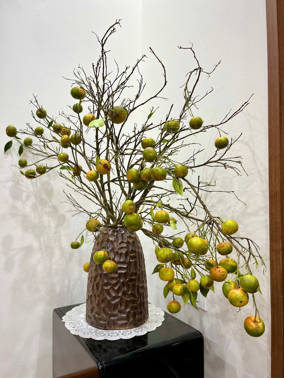 Bình lọ hoa dáng chuông củ lạc cắm hoa trang trí nội thất - gốm bát tràng
