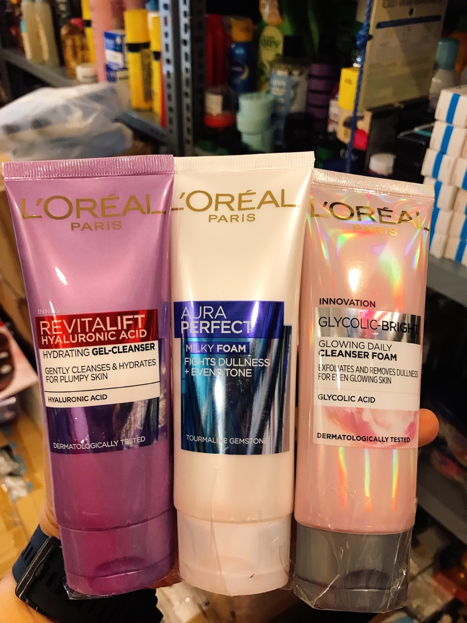 Sữa rửa mặt làm sạch và trắng mịn da L'Oréal White Perfect 100ml