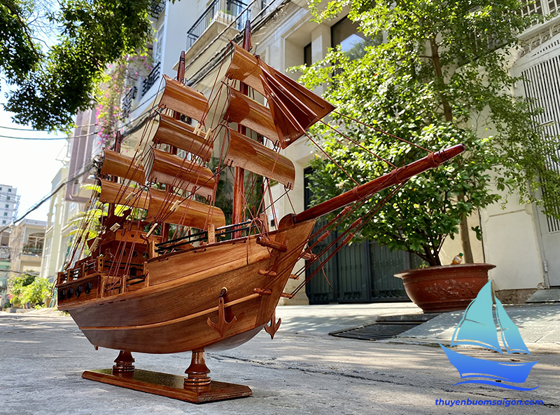 Thuyền buồm gỗ phong thủy Thái dài 75cm