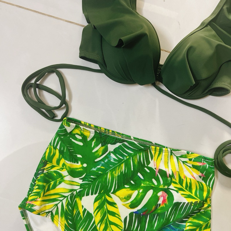 Quần áo bơi, bikini 2 mảnh áo gọng cánh tiên chéo xanh rêu mix quần lưng cao họa tiết tropical