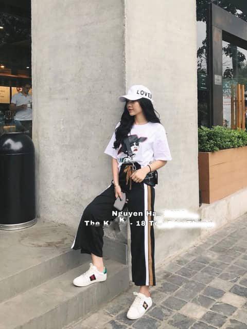 [HCM]Set Bộ Nữ Áo Thun Cô Gái Và Quần Ống Rộng Sọc Nâu Trắng Cá Tính