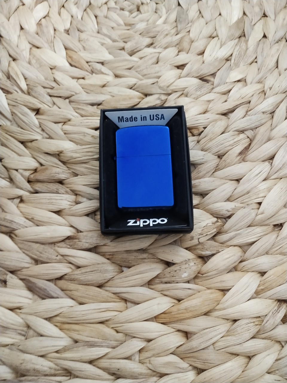 Zippo la mã cao cấp giá rẻ - màu xanh rubi