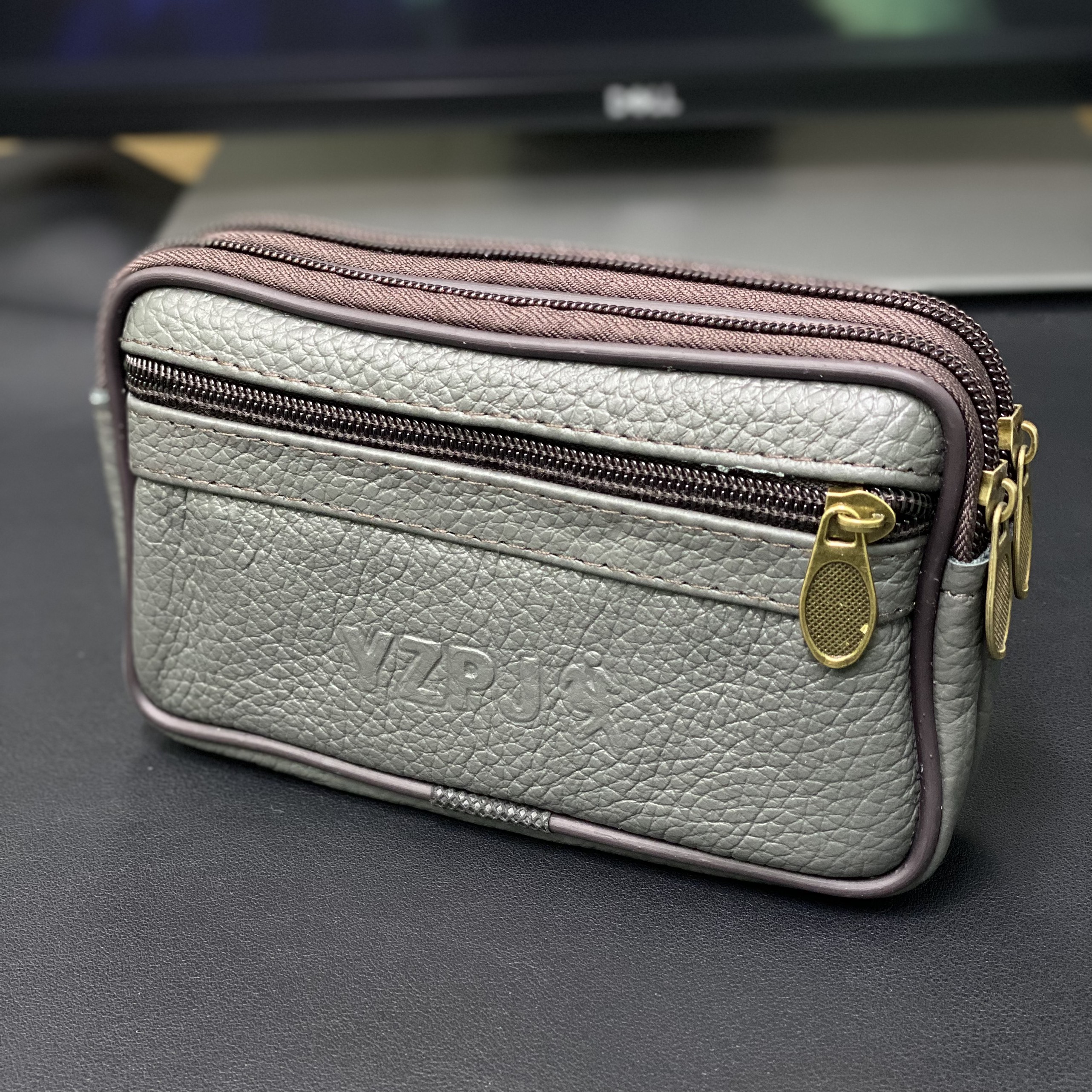 [HCM]Túi đựng điện thoại da bò đeo ngang hông kiểu ngang T6 3 dây kéo nhiều ngăn - Túi đeo thắt lưng da bò kiểu ngang - nâu , xám.