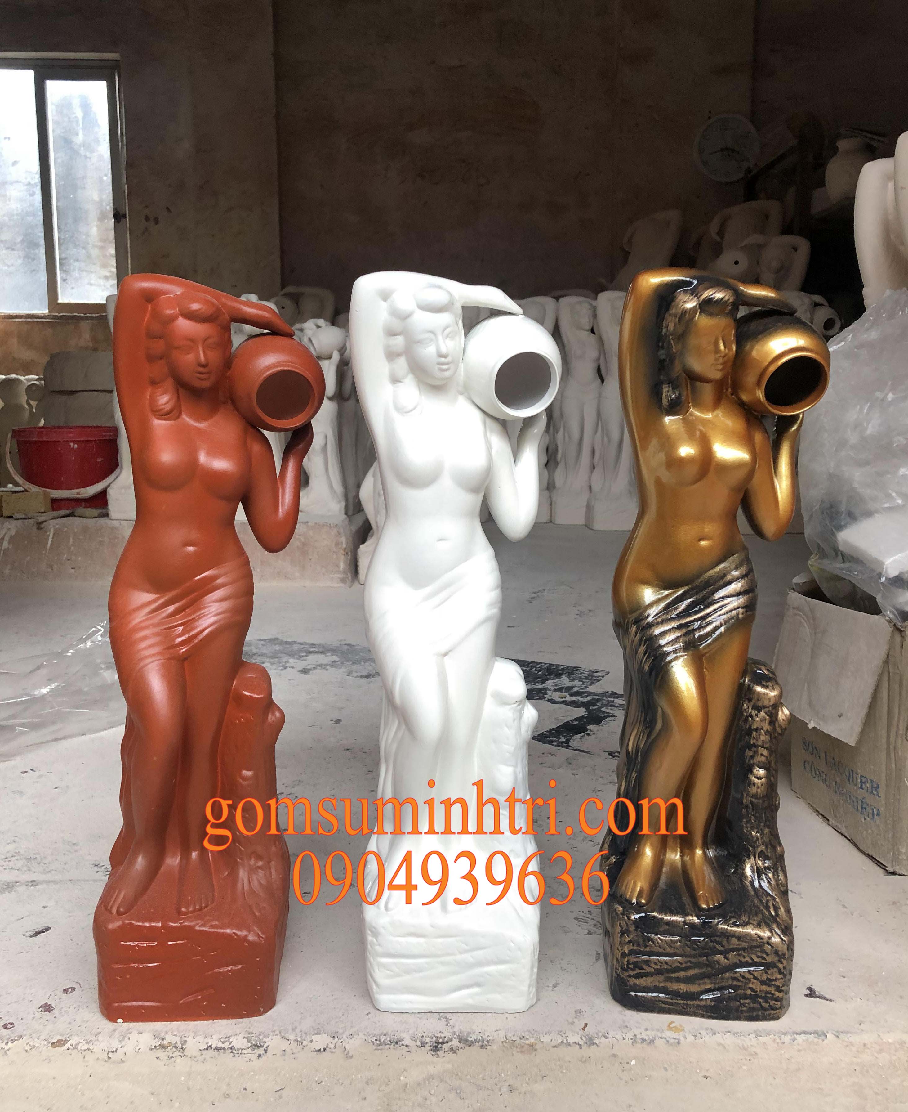 Thần Vệ nữ vác vò Gốm sứ Bát Tràng cao 50cm