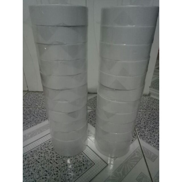 1 cuộn băng keo 2 mặt