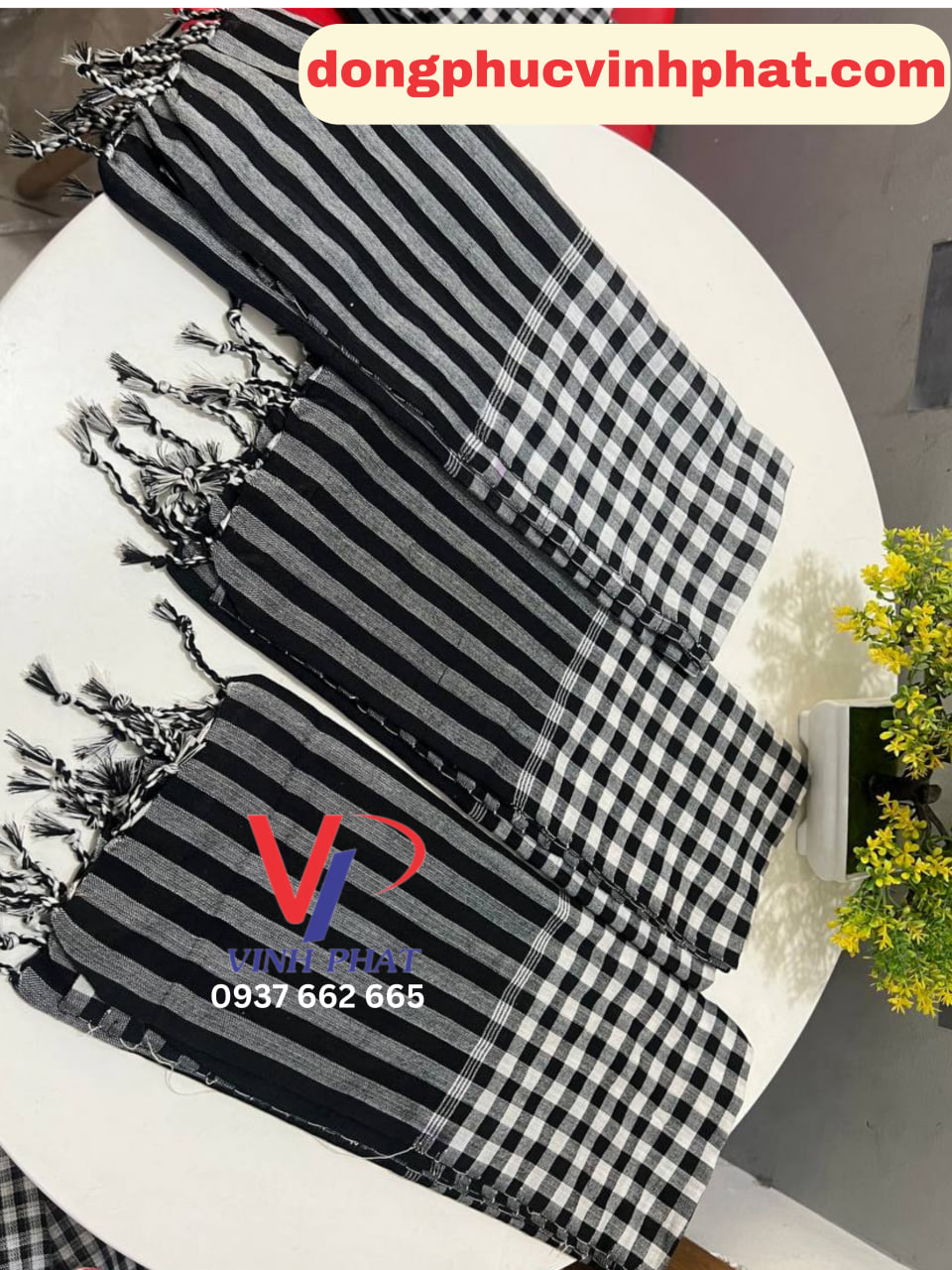 Khăn rằn nam bộ đen trắng có tua ra,khăn dệt chất liệu cotton-khổ 40x155cm-hình thật
