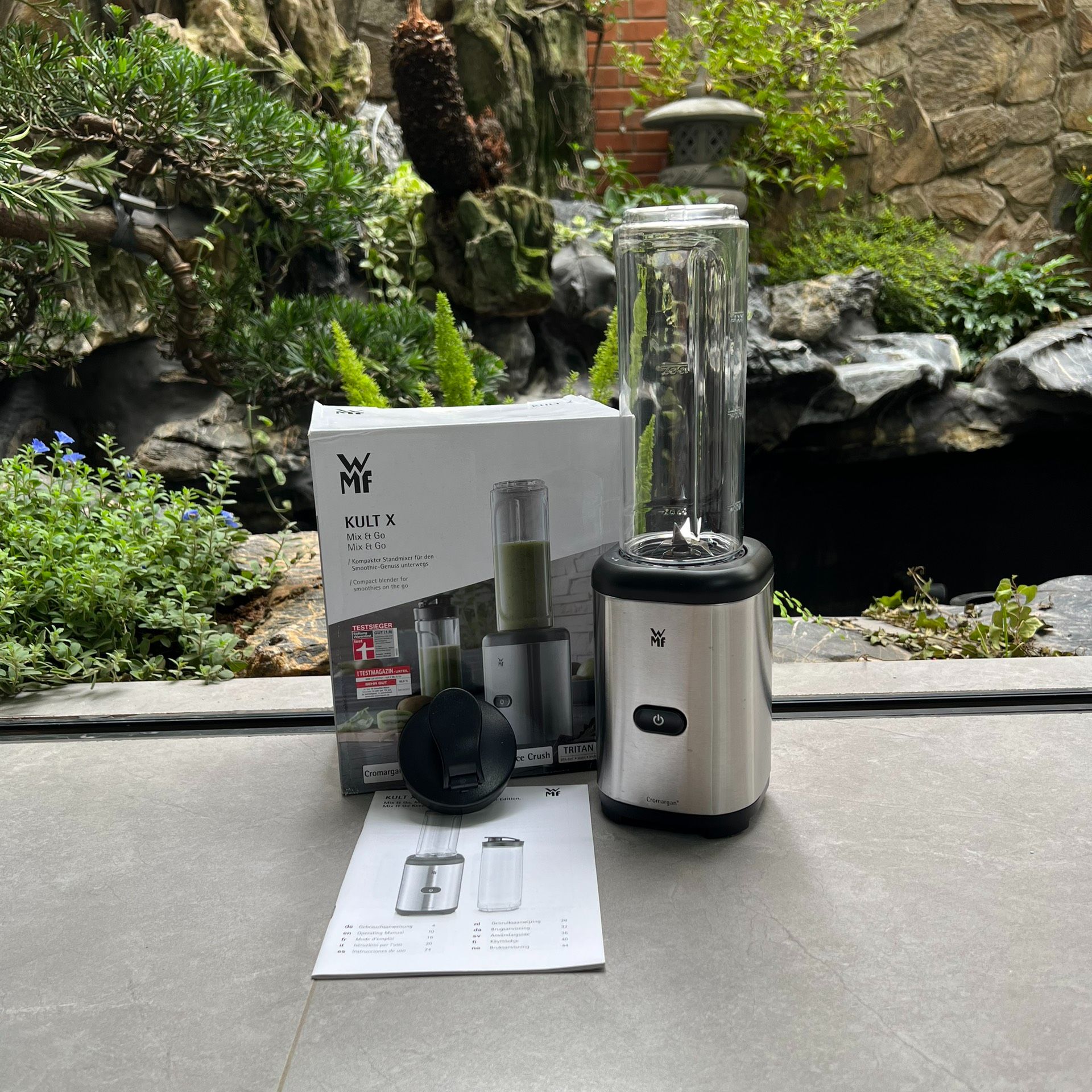 Máy xay sinh tố wmf mix & go inox18/10 màu bạc nắp nhựa đen với bình nước cầm tay xay sinh tố hoa quả bình đựng nước sữa