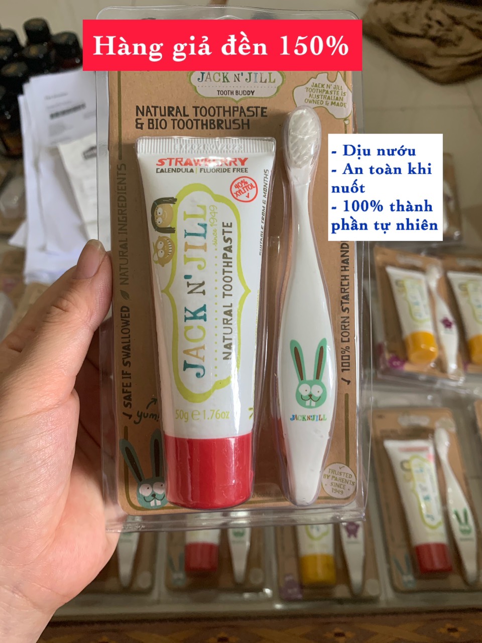 Bill, hàng Air, Bộ bàn chải và kem đánh răng hữu cơ vị dâu Jack N' Jill cho bé từ 12 tháng tuổi