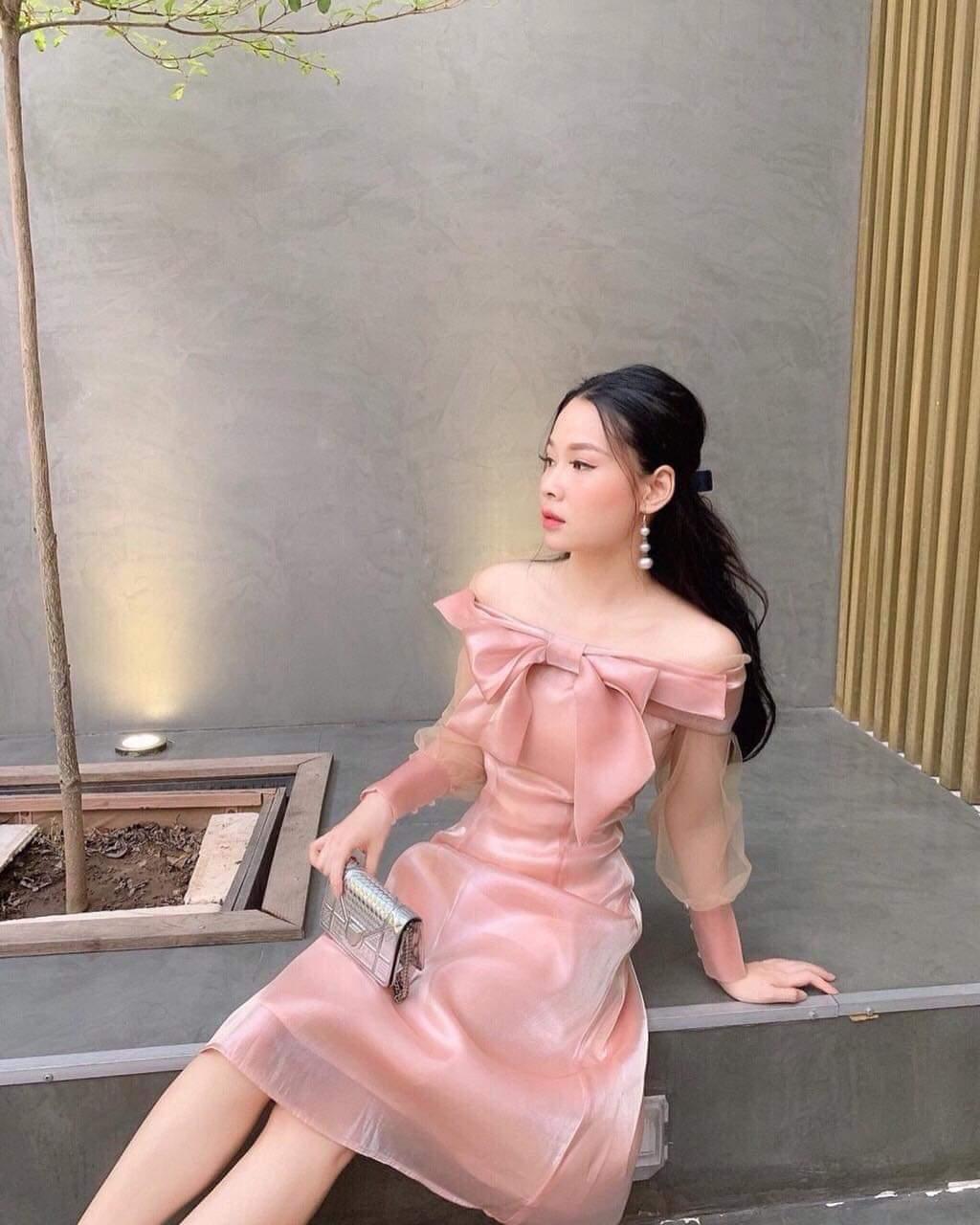 Đầm xòe dự tiệc trễ vai