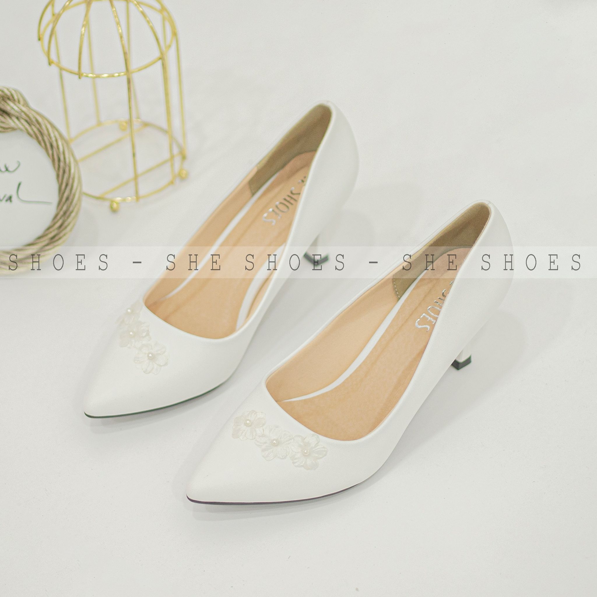 Giày cưới cao gót trắng đính hoa , độc quyền bởi she shoes - gc07035