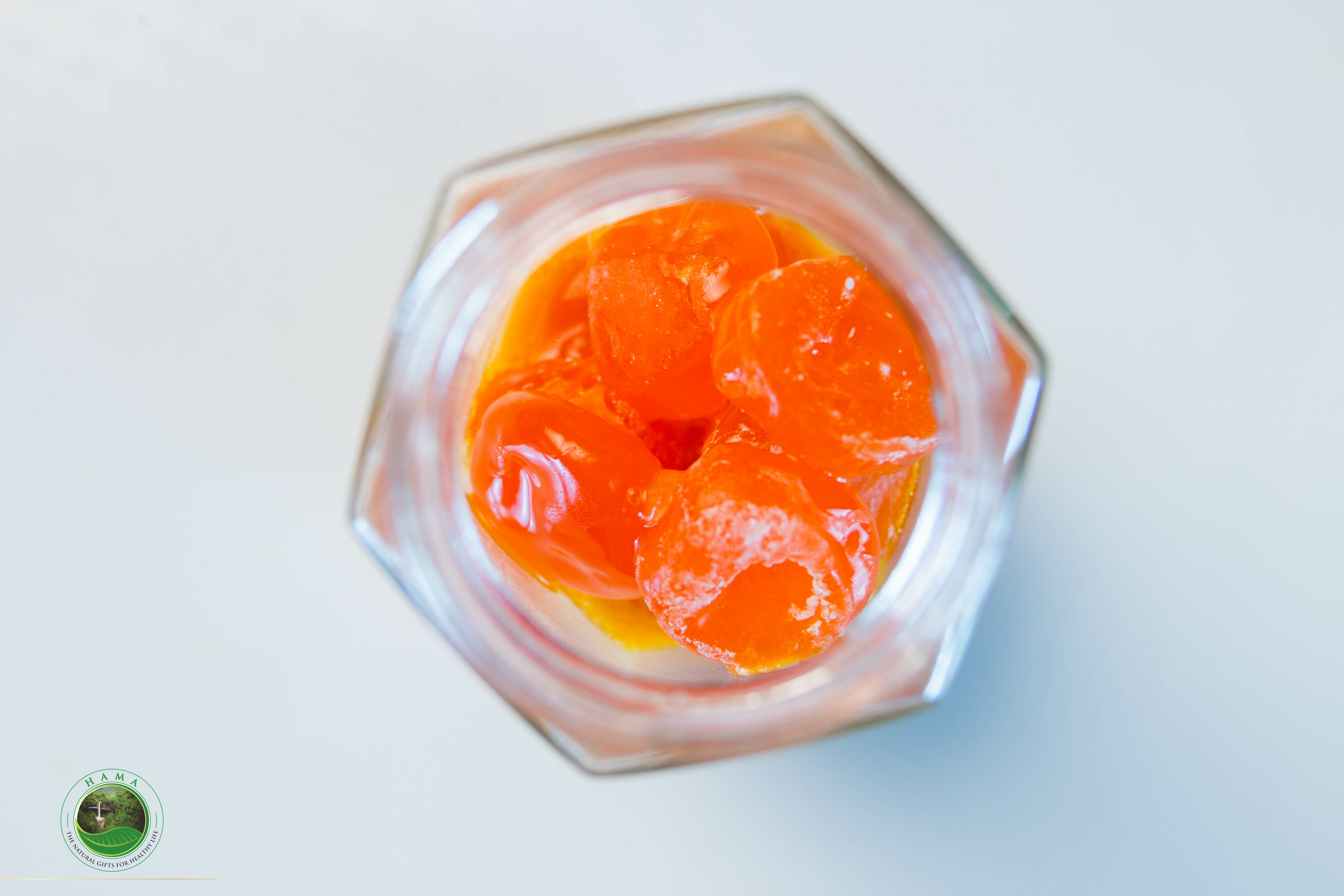 Trứng gà ta ngâm mật ong lên men