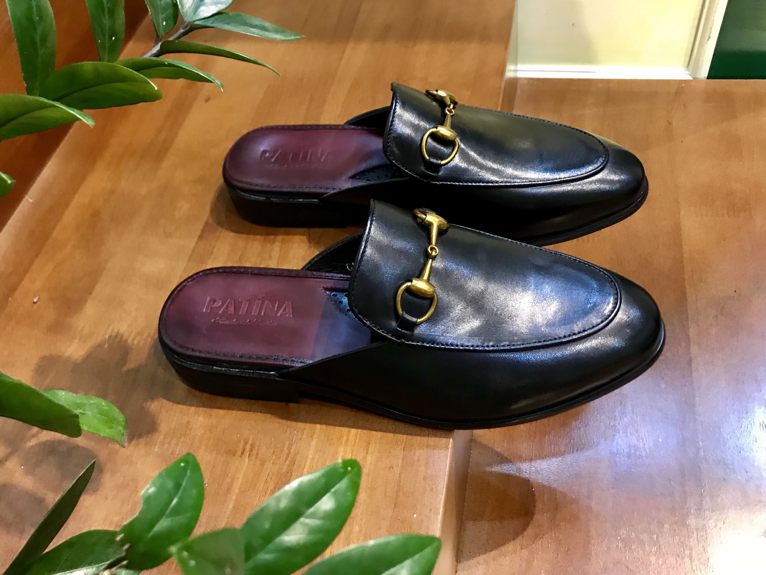 Sục da nam patina đen khóa