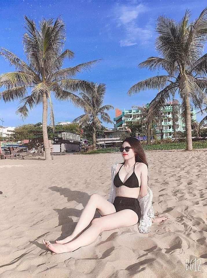 Bikini tam giác quần cạp cao đen