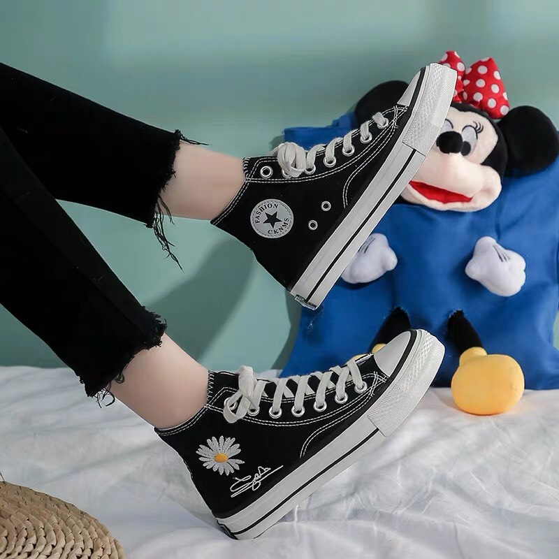 [Hoàn tiền 15%]giày sneaker cổ cao thêu hoa cúc